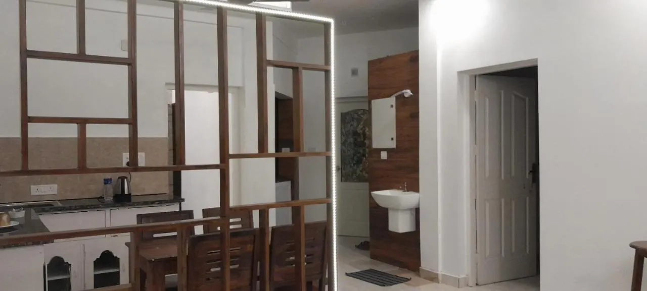 Royal Square Guest Rooms Thrissur