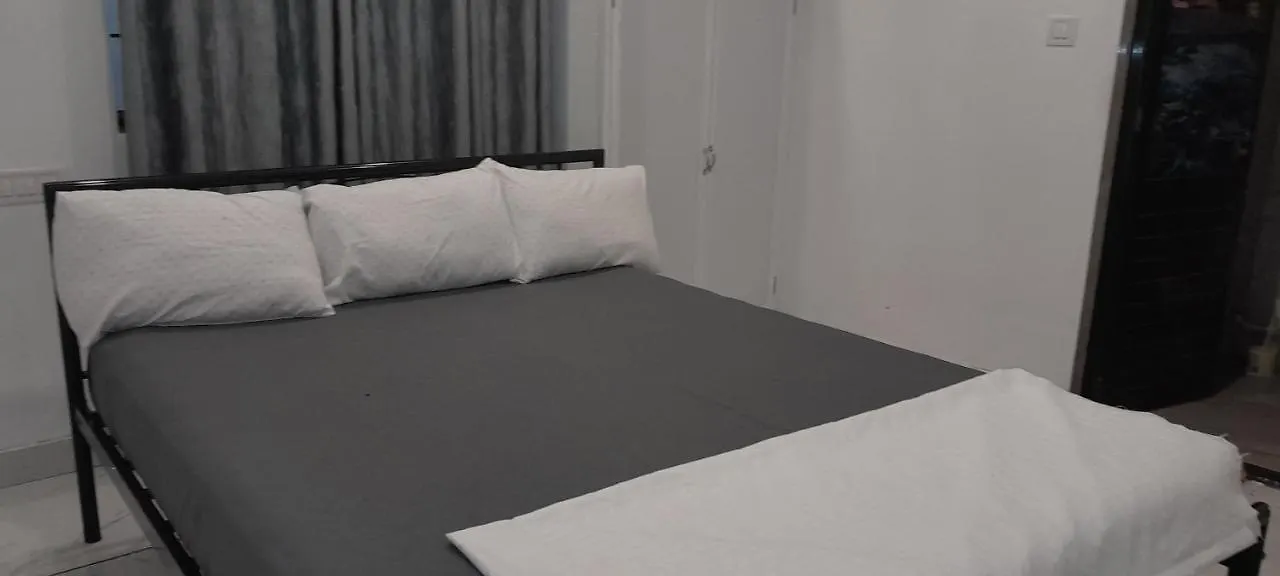 Royal Square Guest Rooms Thrissur